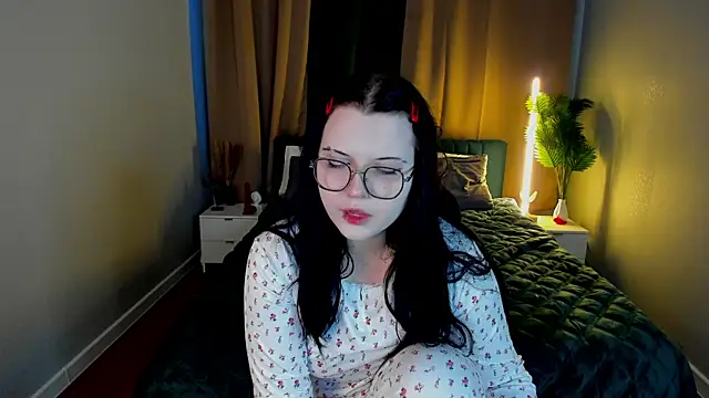 Snapshot of Kira_G0ld chatting on 02/28/26, 01:06 Kira G0ld online show from 02/28/26, 01:06