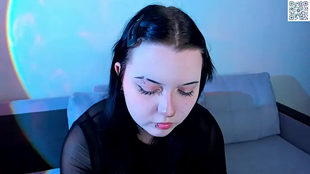 Kira G0ld online show from 05/11/26, 09:04