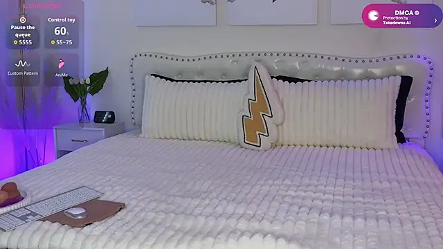 Snapshot of ViolettBaby chatting on 03/04/26, 02:56 ViolettBaby online show from 03/04/26, 02:56