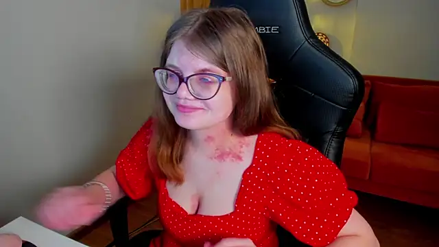 Snapshot of ChloeHalses chatting on 03/07/26, 06:05 ChloeHalses online show from 03/07/26, 06:05