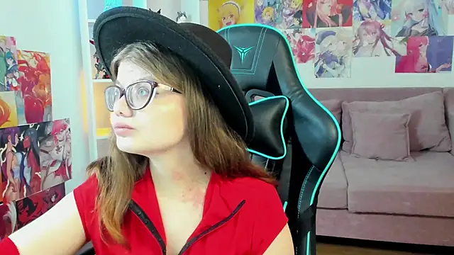 Snapshot of ChloeHalses chatting on 03/22/26, 04:21 ChloeHalses online show from 03/22/26, 04:21