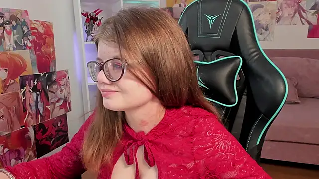 Snapshot of ChloeHalses chatting on 03/27/26, 06:29 ChloeHalses online show from 03/27/26, 06:29