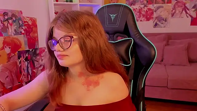 Snapshot of ChloeHalses chatting on 03/31/26, 05:08 ChloeHalses online show from 03/31/26, 05:08