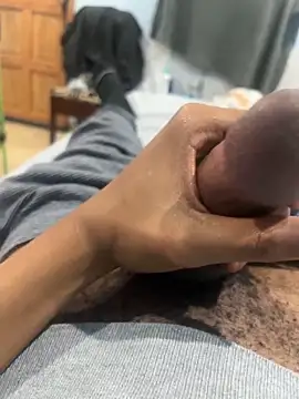 Snapshot of youngsterSA223 chatting on 02/15/26, 11:12 youngsterSA223 online show from 02/15/26, 11:12