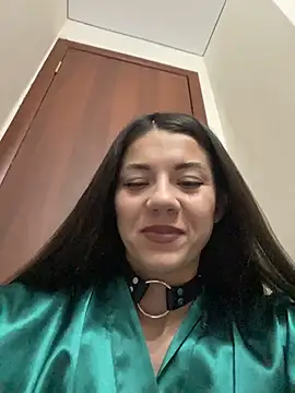 Snapshot of OnlyLeiLa chatting on 03/05/26, 06:48 OnlyLeiLa online show from 03/05/26, 06:48