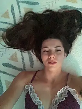 Snapshot of OnlyLeiLa chatting on 03/08/26, 11:14 OnlyLeiLa online show from 03/08/26, 11:14