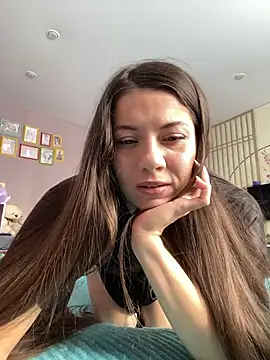 Snapshot of OnlyLeiLa chatting on 03/11/26, 06:30 OnlyLeiLa online show from 03/11/26, 06:30