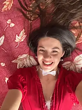 Snapshot of OnlyLeiLa chatting on 04/06/26, 06:14 OnlyLeiLa online show from 04/06/26, 06:14