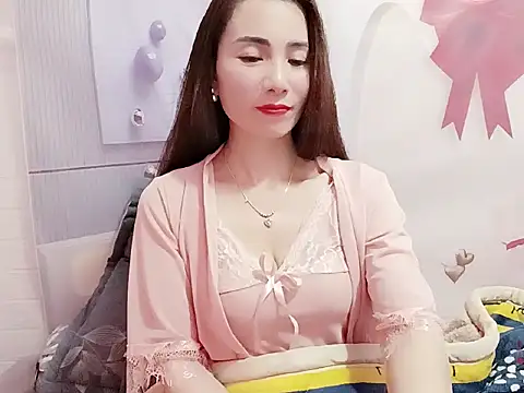 Hello-Kitty001 online show from 02/11/26, 07:35