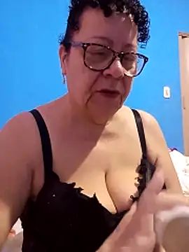 Snapshot of Luach chatting on 02/09/26, 08:57 Luach online show from 02/09/26, 08:57