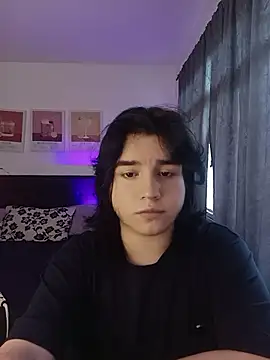 Daniellesins1 online show from 02/04/26, 12:22