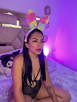 Emma Sanz   online show from 04/07/26, 01:11