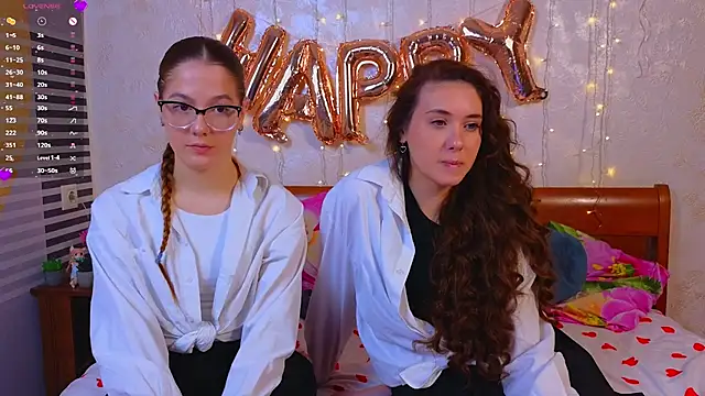 Snapshot of MelanieTwice chatting on 02/17/26, 11:40 MelanieTwice online show from 02/17/26, 11:40