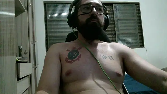 Snapshot of Redlovecouple chatting on 02/26/26, 09:58 Redlovecouple online show from 02/26/26, 09:58