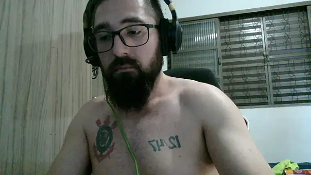 Snapshot of Redlovecouple chatting on 02/27/26, 08:09 Redlovecouple online show from 02/27/26, 08:09