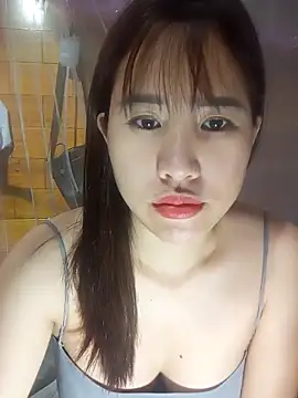 Yui-Ch1682 online show from 02/23/26, 03:48