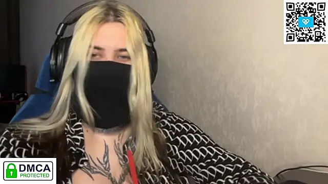 Snapshot of UnaXyling chatting on 02/25/26, 11:58 UnaXyling online show from 02/25/26, 11:58