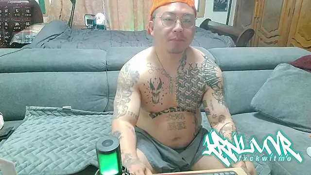 Snapshot of fxckuno chatting on 04/09/26, 04:23 fxckuno online show from 04/09/26, 04:23