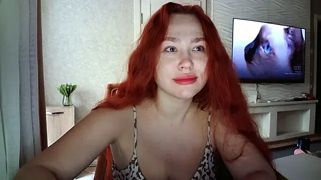 Snapshot of LolaaMint_ chatting on 04/21/26, 07:47 LolaaMint online show from 04/21/26, 07:47