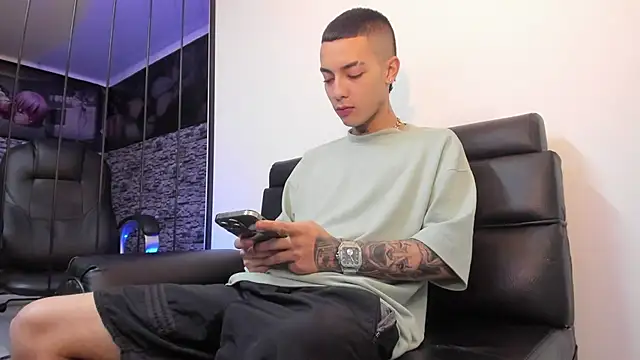 Snapshot of Dereck_Boy_ chatting on 03/26/26, 04:07 Dereck Boy online show from 03/26/26, 04:07