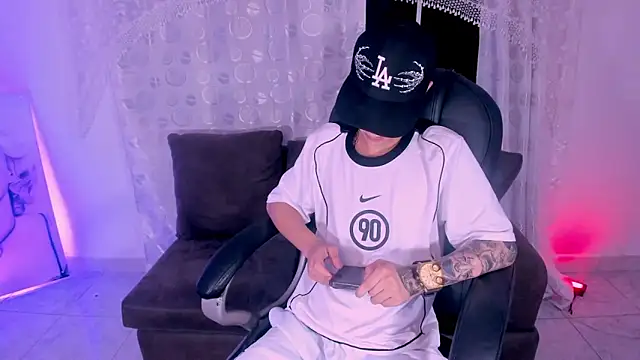 Snapshot of Dereck_Boy_ chatting on 04/10/26, 04:28 Dereck Boy online show from 04/10/26, 04:28