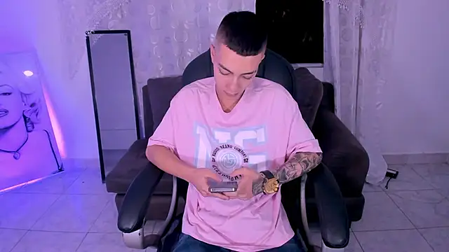 Snapshot of Dereck_Boy_ chatting on 04/12/26, 03:33 Dereck Boy online show from 04/12/26, 03:33