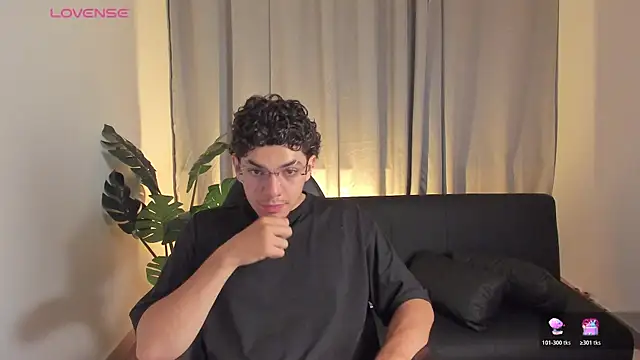 Axel Creed online show from 02/21/26, 04:02