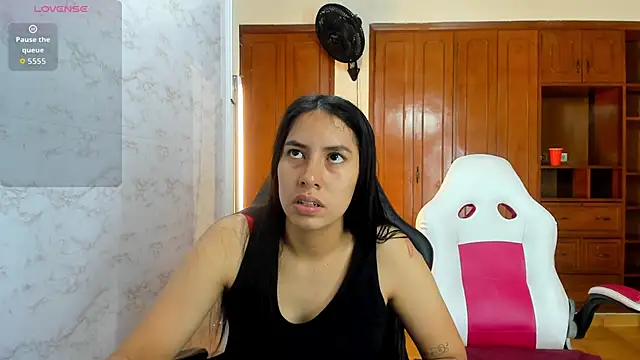 Emily and Soffy online show from 03/10/26, 11:59