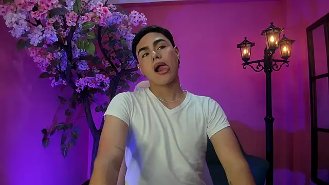 Snapshot of FemNoa chatting on 02/10/26, 05:06 FemNoa online show from 02/10/26, 05:06