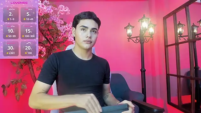 Snapshot of FemNoa chatting on 02/11/26, 07:19 FemNoa online show from 02/11/26, 07:19