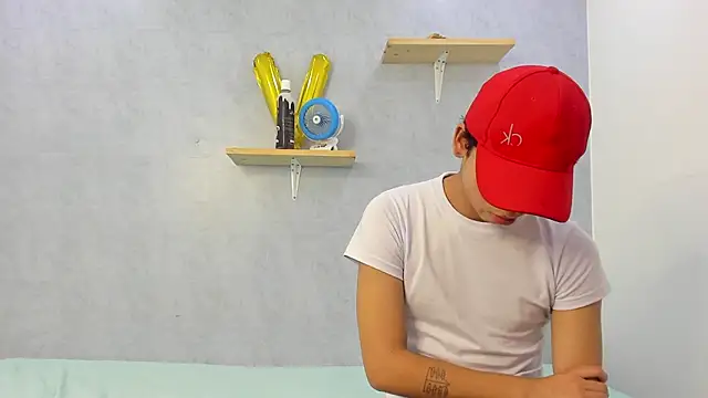 Eliotkinky online show from 02/26/26, 04:06