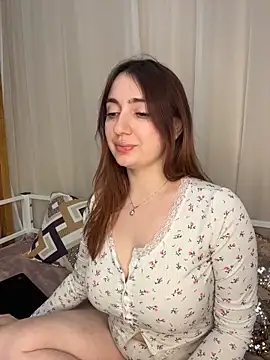 Snapshot of Linnea_ chatting on 02/14/26, 08:27 Linnea online show from 02/14/26, 08:27