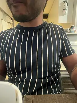 Snapshot of DaggerTie chatting on 02/04/26, 01:39 DaggerTie online show from 02/04/26, 01:39