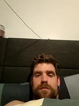 Snapshot of Bashard chatting on 03/20/26, 12:26 Bashard online show from 03/20/26, 12:26