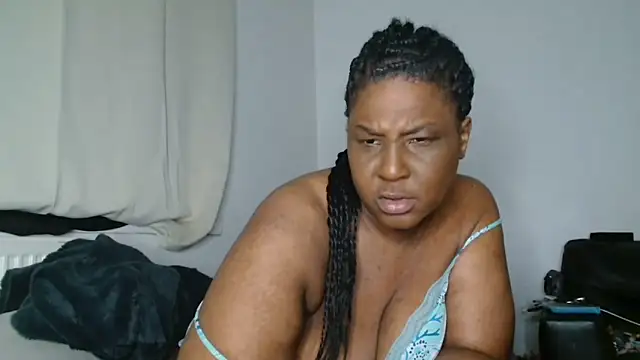 Snapshot of CurvySashia chatting on 06/23/26, 02:42 CurvySashia online show from 06/23/26, 02:42