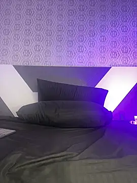 Mia rivers   online show from 03/28/26, 07:46