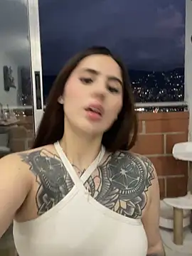 Snapshot of Im_Anto chatting on 04/22/26, 11:28 Im Anto online show from 04/22/26, 11:28
