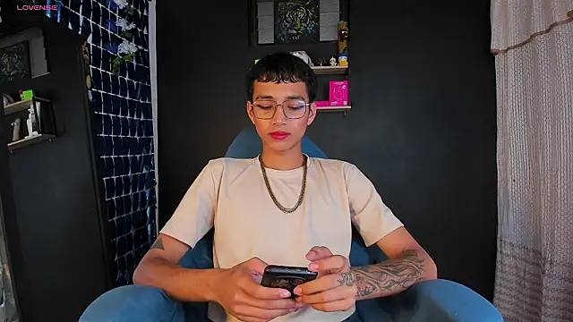  Josh Moon  online show from 03/12/26, 05:19