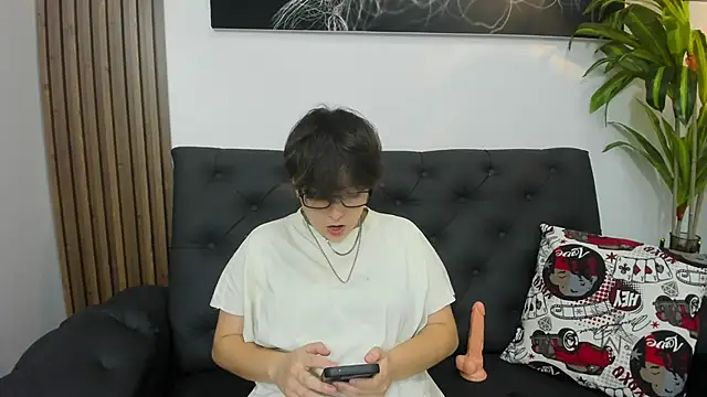 Snapshot of _Daarcy_ chatting on 03/05/26, 03:02 Daarcy online show from 03/05/26, 03:02