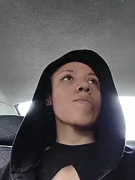 CharlotteKravizz online show from 02/23/26, 08:17