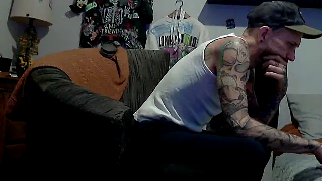 Snapshot of F_D_R_ chatting on 02/04/26, 09:09 F D R online show from 02/04/26, 09:09