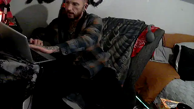 Snapshot of F_D_R_ chatting on 02/12/26, 12:11 F D R online show from 02/12/26, 12:11