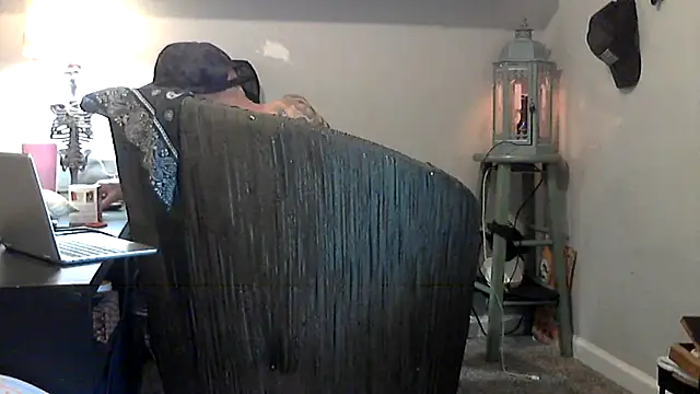 Snapshot of F_D_R_ chatting on 03/12/26, 12:22 F D R online show from 03/12/26, 12:22