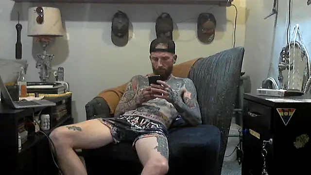 Snapshot of F_D_R_ chatting on 03/26/26, 06:08 F D R online show from 03/26/26, 06:08