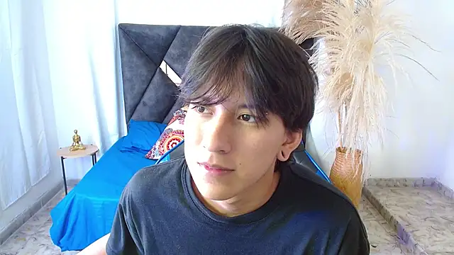 Snapshot of nikoo_18 chatting on 03/04/26, 01:39 nikoo 18 online show from 03/04/26, 01:39