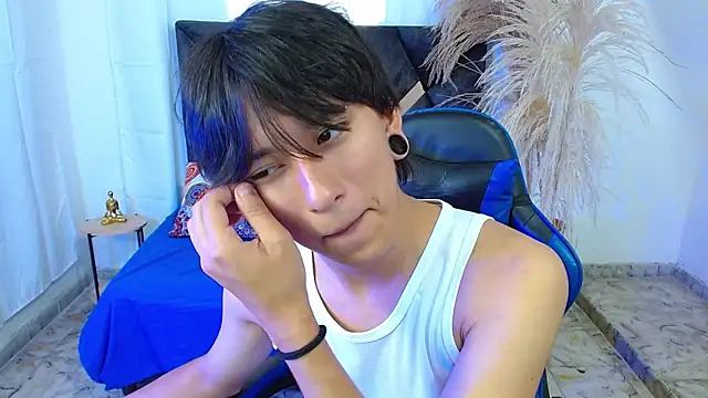 Snapshot of nikoo_18 chatting on 03/05/26, 01:51 nikoo 18 online show from 03/05/26, 01:51