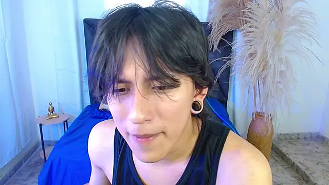 Snapshot of nikoo_18 chatting on 04/10/26, 03:28 nikoo 18 online show from 04/10/26, 03:28