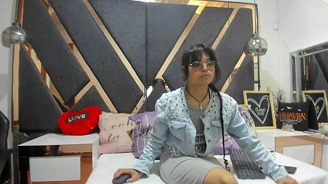 Maggyx online show from 02/11/26, 01:38