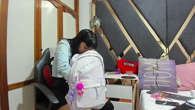 Snapshot of Maggyx chatting on 03/10/26, 02:00 Maggyx online show from 03/10/26, 02:00