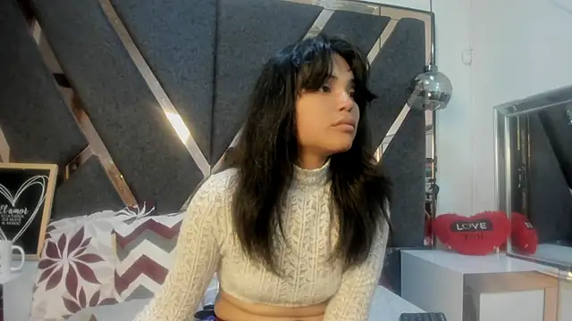 Snapshot of Maggyx chatting on 06/18/26, 01:48 Maggyx online show from 06/18/26, 01:48